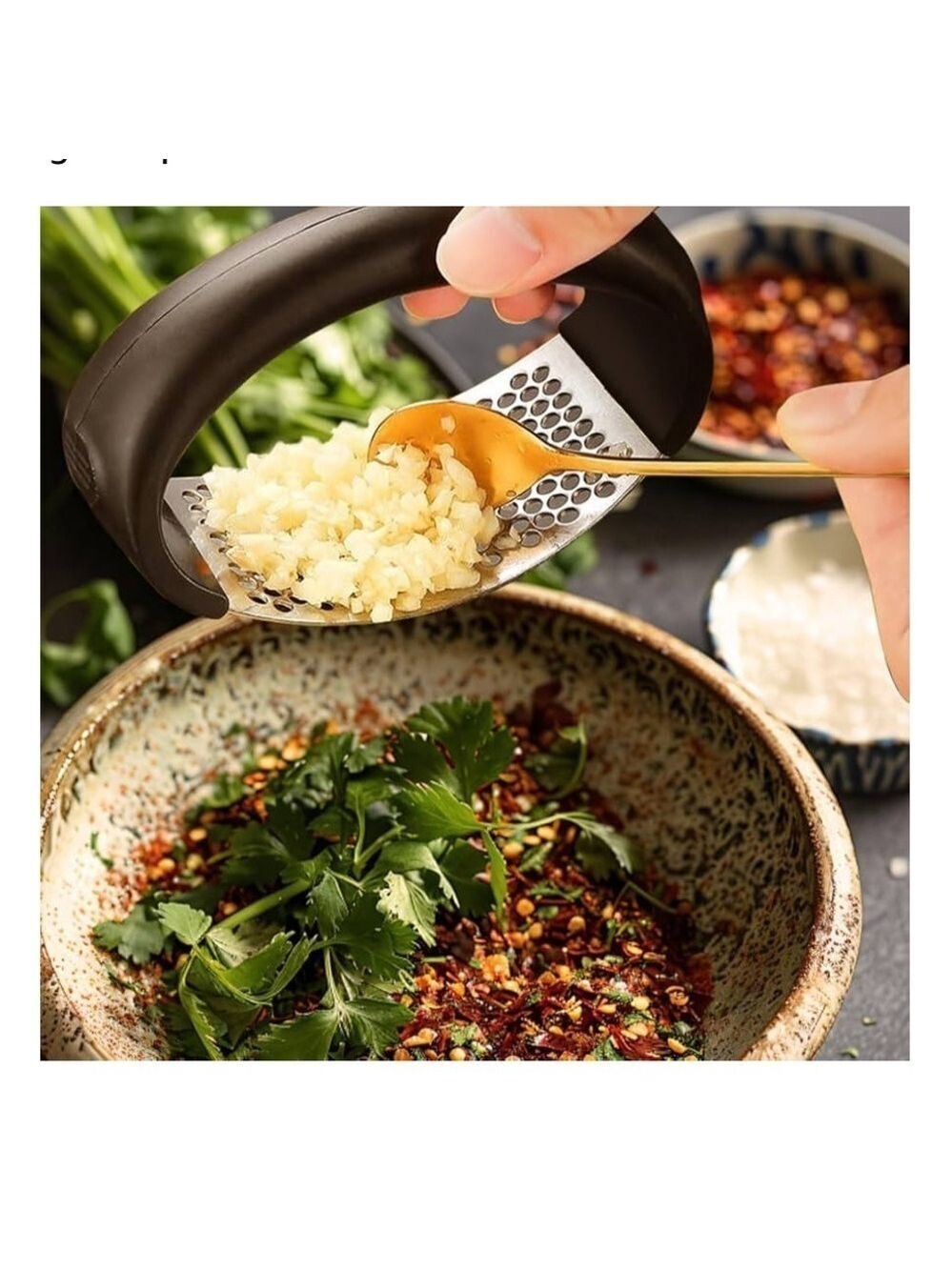 ROLLING GARLIC 🧄 PRESS BRAND NEW EASY TO USE
